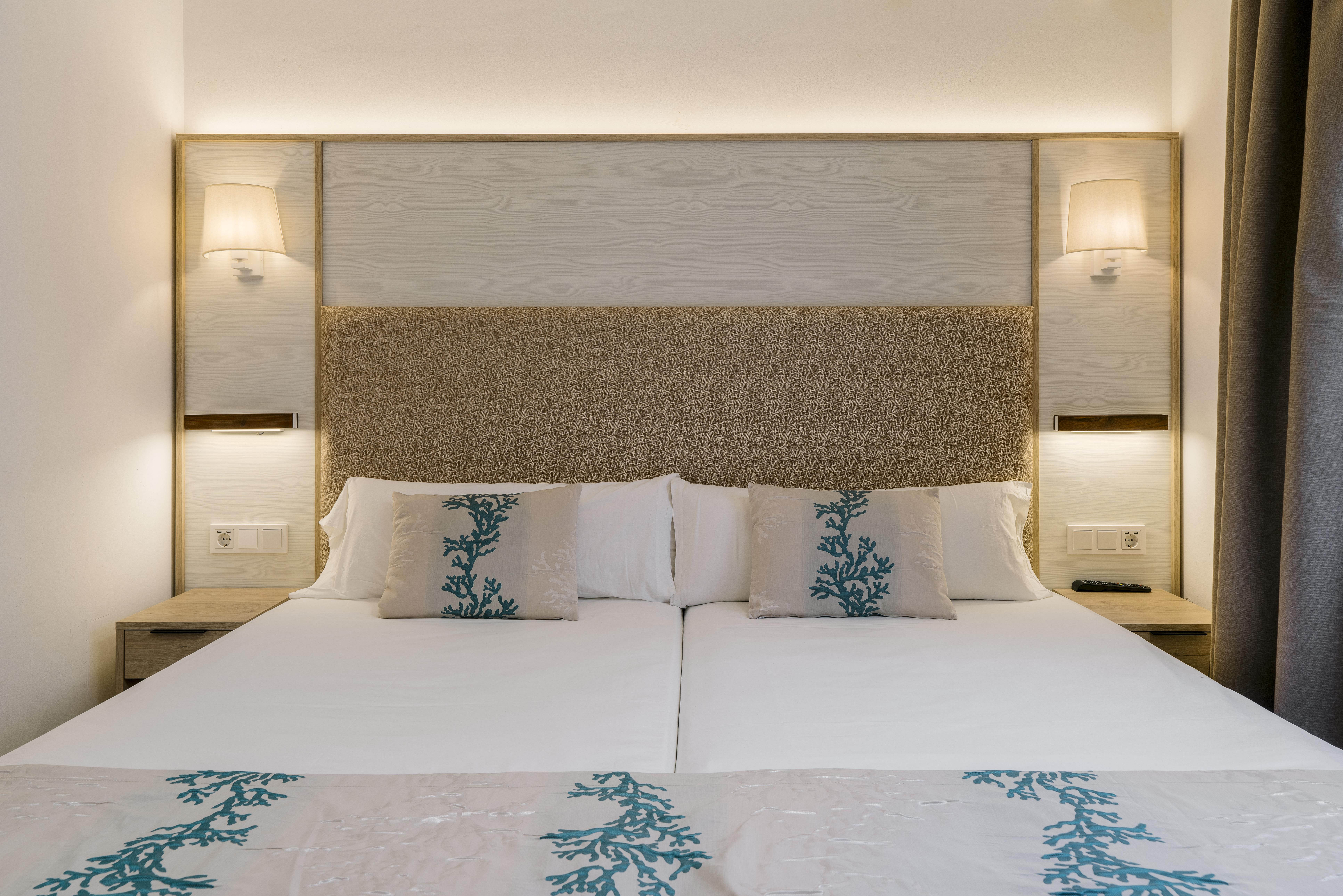 Alua Suites Las Rocas Cala d'Or  Luaran gambar