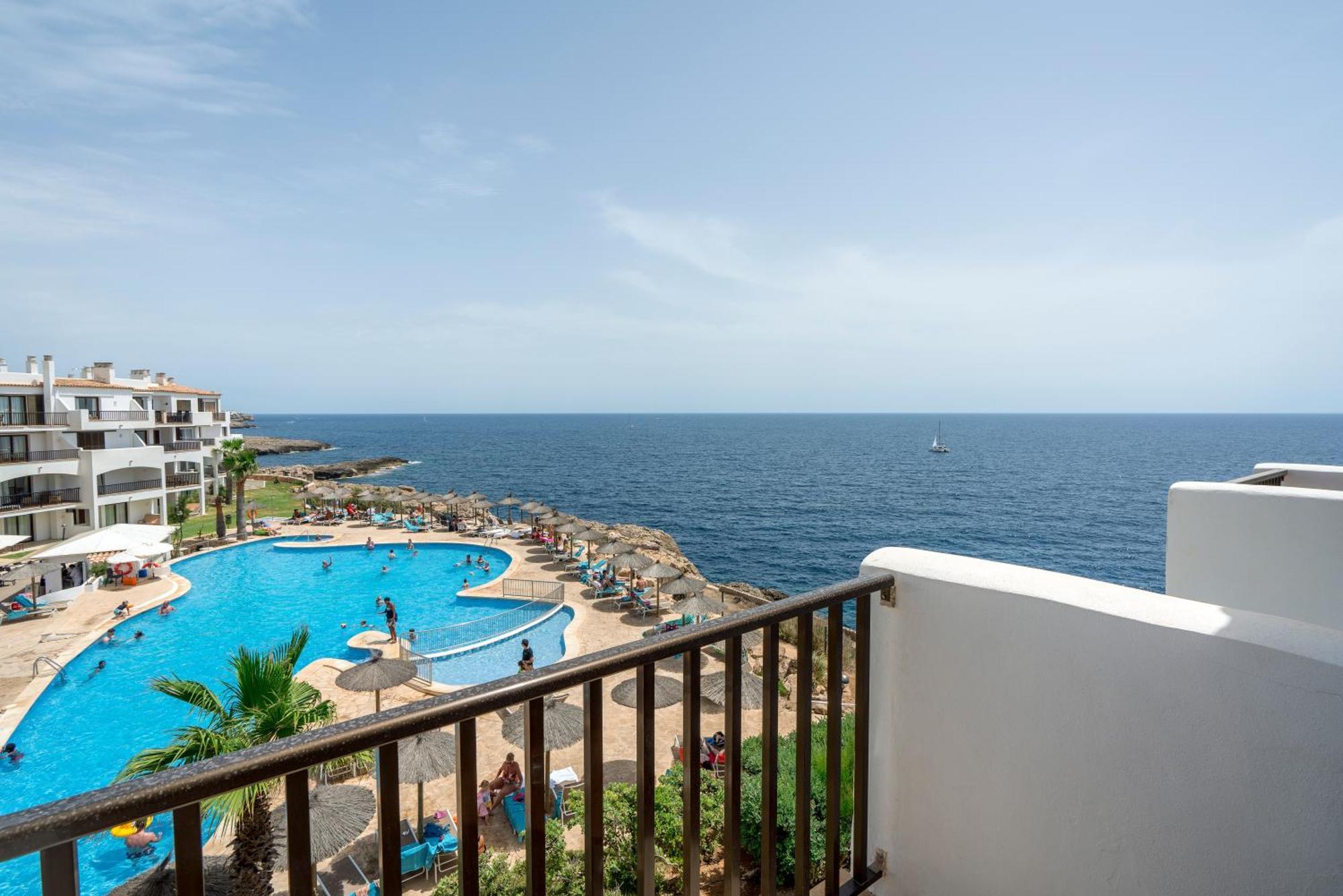 Alua Suites Las Rocas Cala d'Or  Luaran gambar