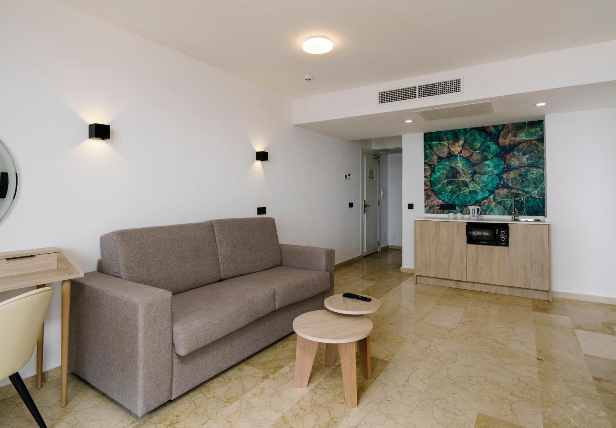 Alua Suites Las Rocas Cala d'Or  Luaran gambar