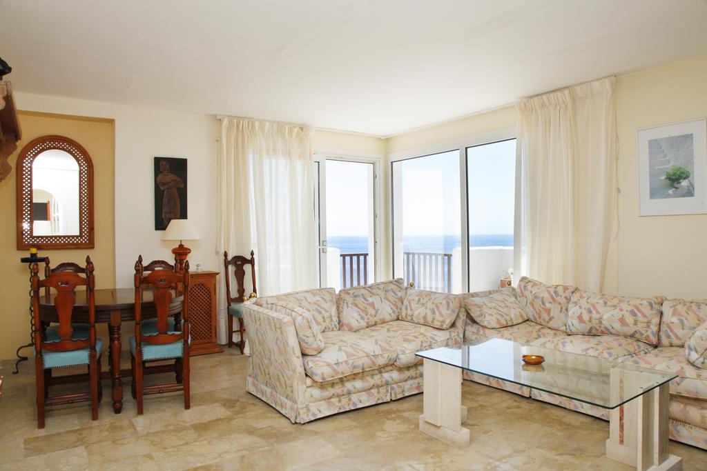 Alua Suites Las Rocas Cala d'Or  Luaran gambar